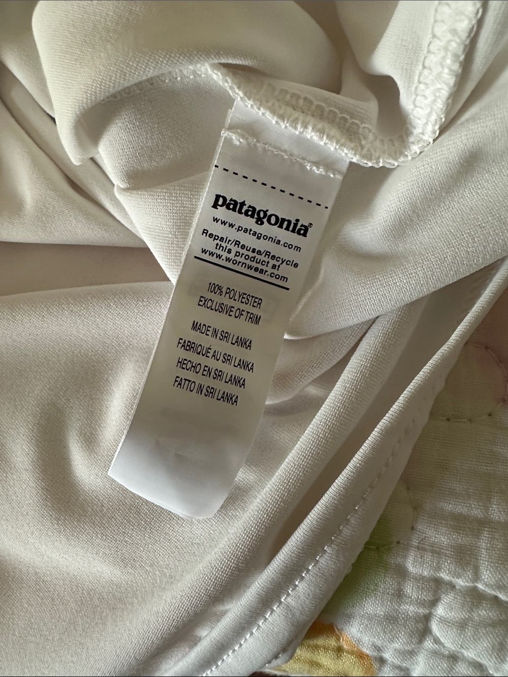 Patagonia Women’s long sleeved capilene cool daily graphic shirt Large New - Picture 4 of 8